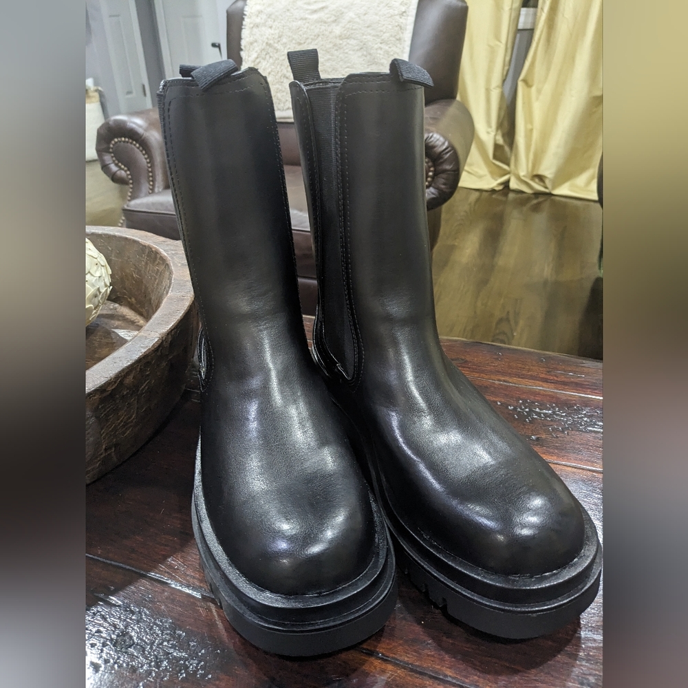 Shoedazzle boots